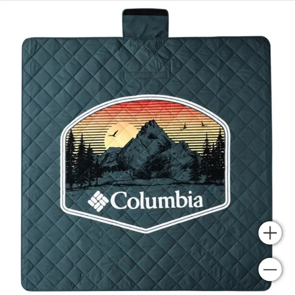 Columbia Outdoor Blanket,  Green Picnic outdoors Nwt 72x72 Reversible